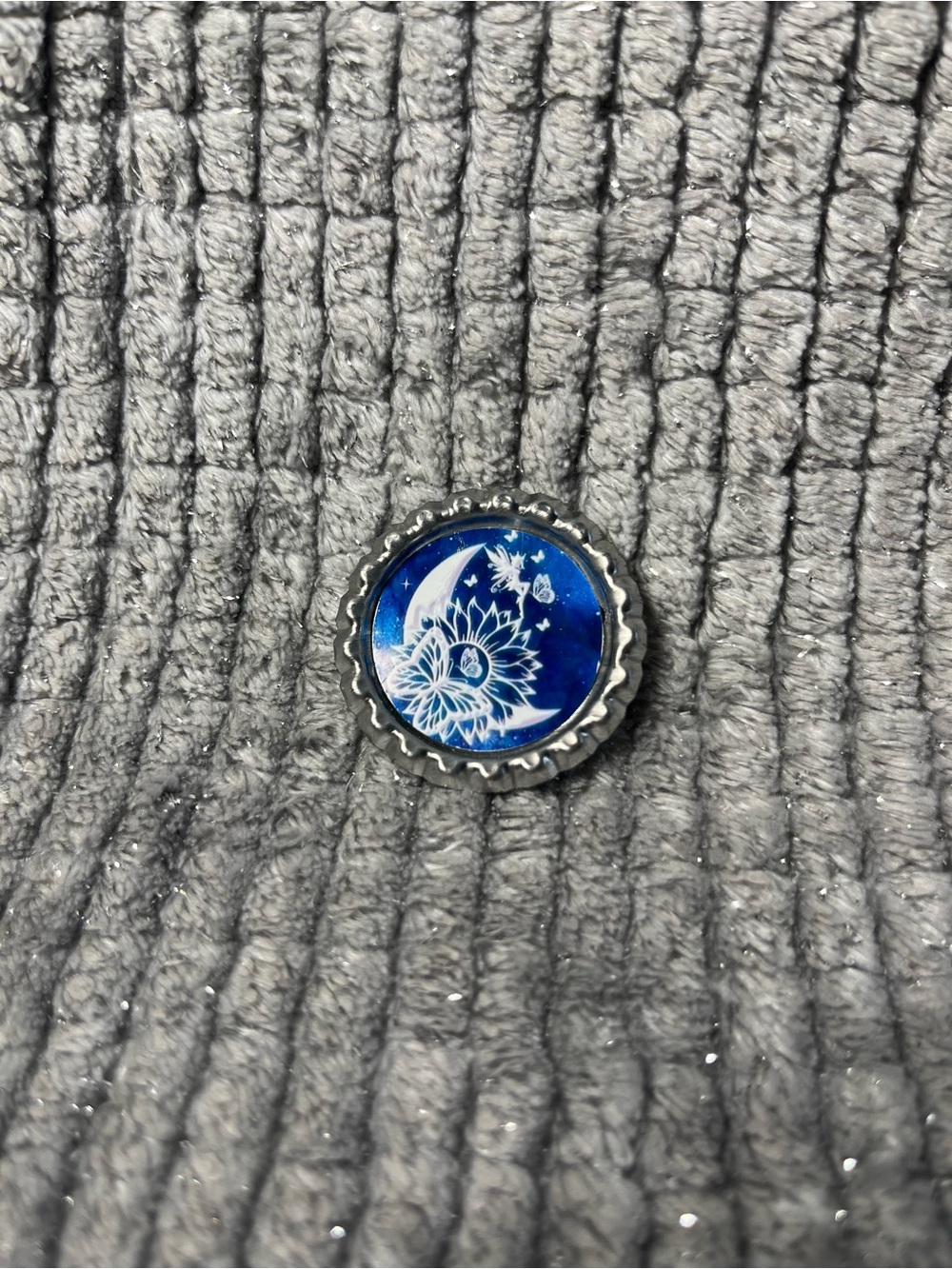 Blue Moonflower Bottle Cap Pin magnet